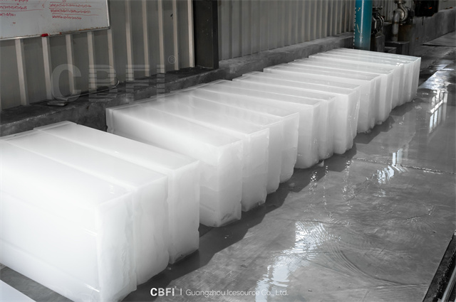 Revolução na Fabricação de Gelo Industrial: Como as Máquinas de Gelo em Bloco de Grande Tonelagem da CBFI Reformulam os Padrões da Indústria