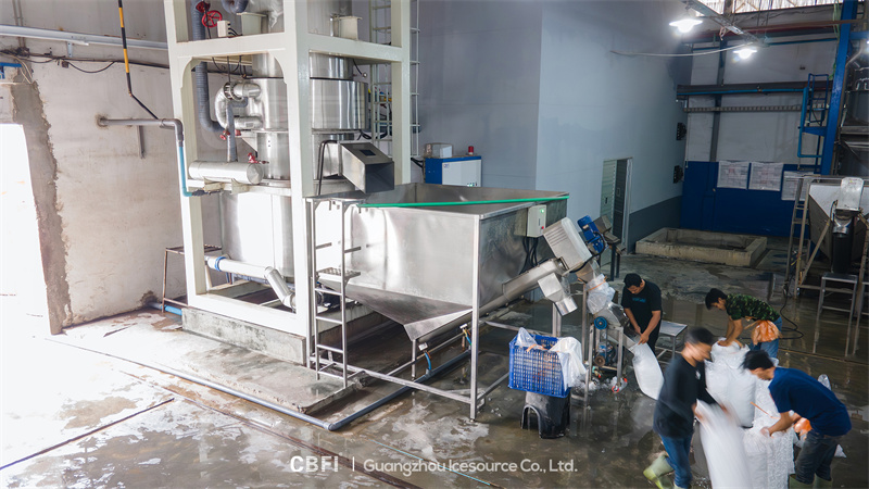 Comissionamento bem-sucedido de uma fábrica de gelo tubular de amônia com capacidade de 90 toneladas em Bandung, Java Ocidental, Indonésia.